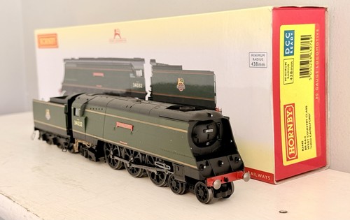 Hornby R3445 'OO' BR West Country Class Lokomotive '34032 Camelford' DCC ausgestattet | Condition: Used