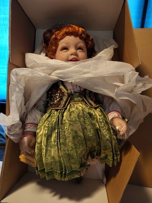 ADORA LIMITED EDITION. 22'' DOLL ''ivanka'' #028 Of 200 Red/Green