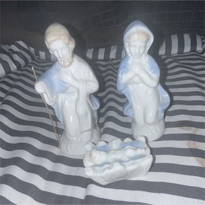 VTG White & Blue 3pc Nativity Set Mary Joseph Baby Jesus in Manger Christmas