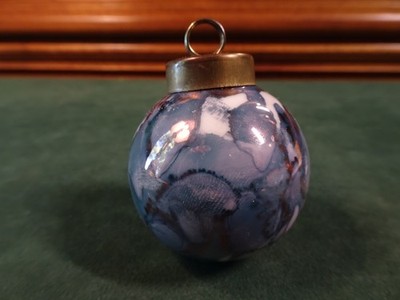 BLUE MARBLED ROUND PORCELAIN ORNAMENT, 1985, DORIS SVENDSEN, 1.75'' D
