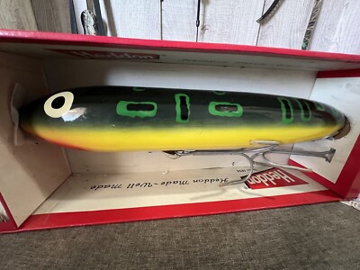 Heddon Giant Fishing Lure store display 28” Long X9255 Zara Spook
