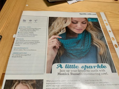 Ladies Sparkly Cable Aran Cowl Knitting 