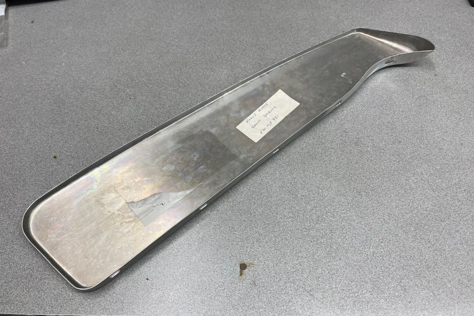 PARAGOLPES DELANTERO IZQUIERDO Roll Royce Corniche & Continental Carenado ¿Nuevo? PW55781. SA280 Foto 2 de 4