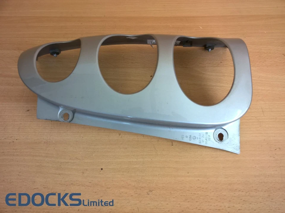 Copertura Apertura Luce Posteriore Destra Argento Smart Fortwo 450 - Immagine 3 di 4