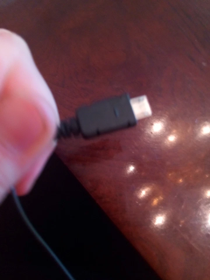 Cargador Coche Micro USB - Modelo KS-CC108 Foto 2 de 4