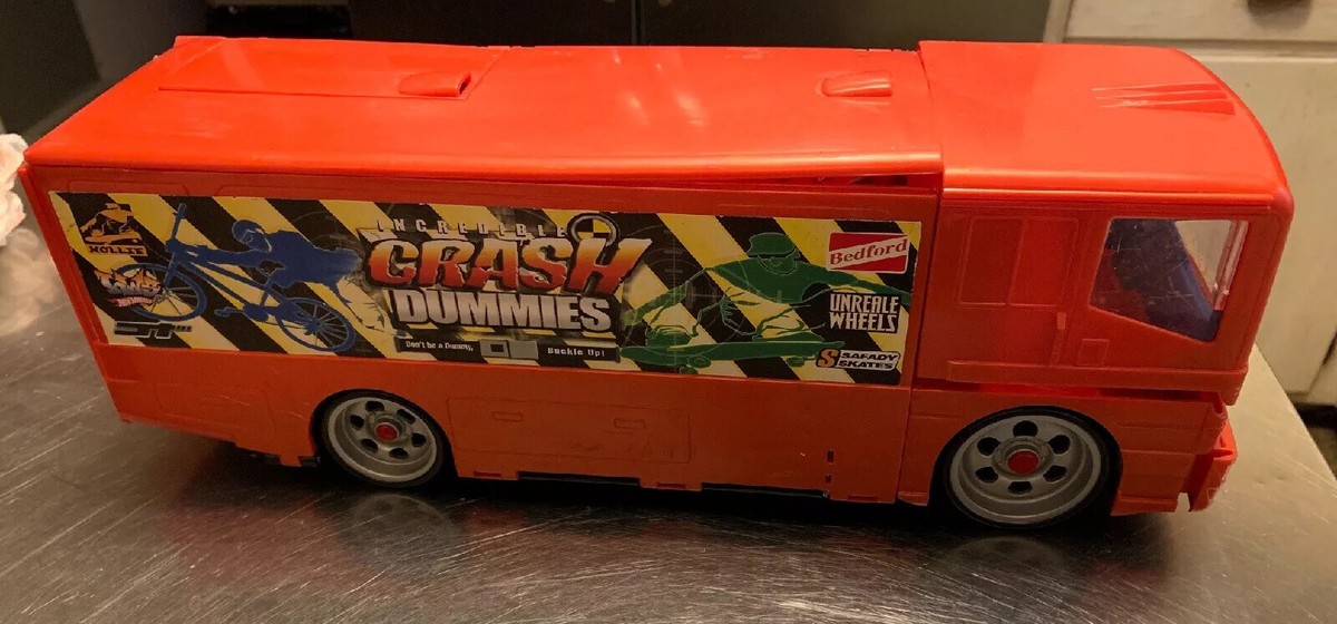 Mattel Hot Wheels Incredible Crash Dummies Crash Road Show