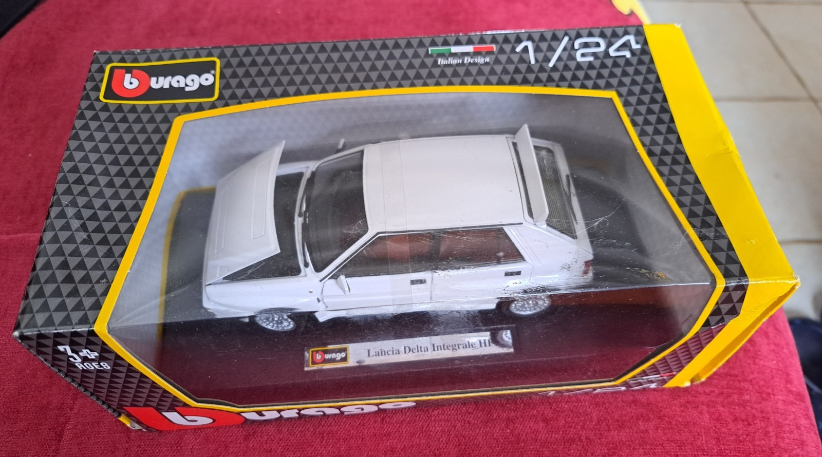 Maquette Lancia Delta HF Integrale Burago 1/24 pour Vitrine Auto