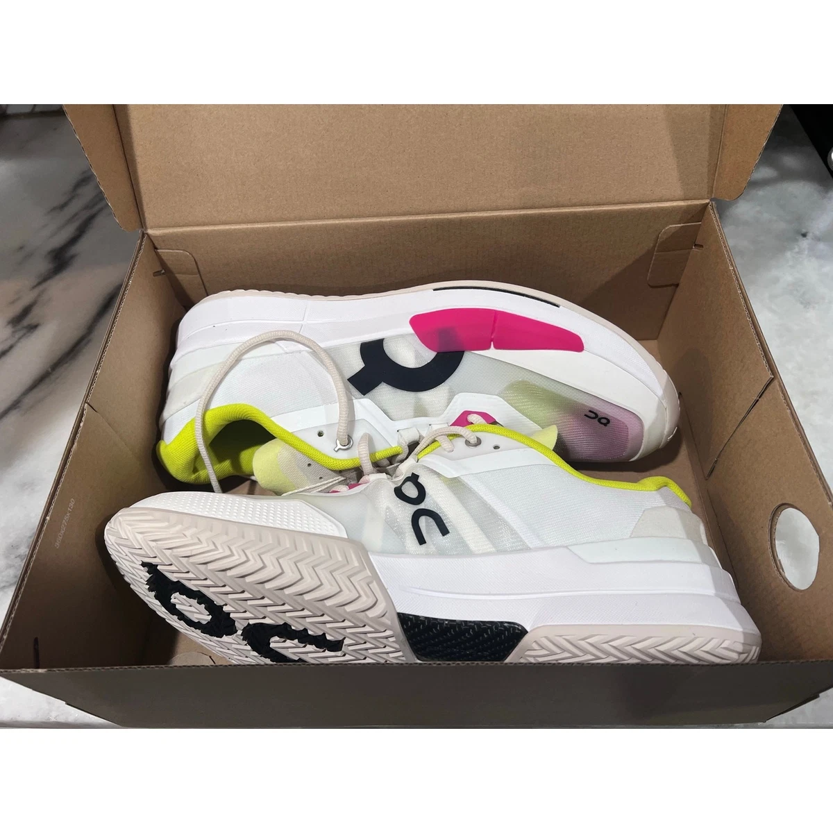 Las mejores ofertas en ON The Roger Pro 2 White Pink | eBay