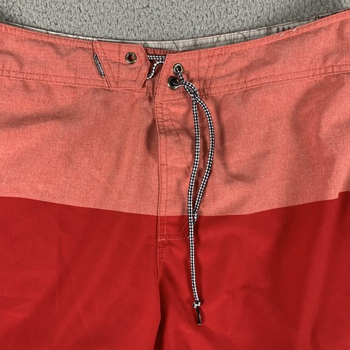 Pantalones Cortos Volcom Board Para Hombres 36 Rojo Cordón Cintura Bolsillos Cortados Poliéster Elástico - Imagen 3 de 10