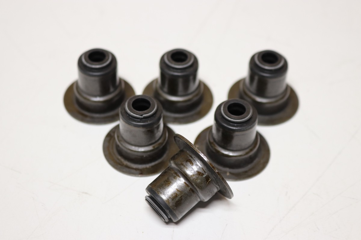 ICMNST 12H 3.6 8個　大特価 Amazon.com: Standard Motor Products US88 Ignition Switch