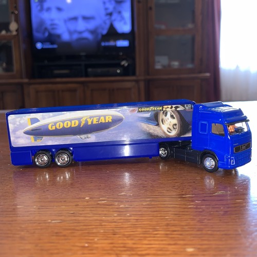 2005 Diecast Volvo FH16 Malibu Semi, Matchbox Mattel Asadas Rig Tractor Trailer - Picture 7 of 12
