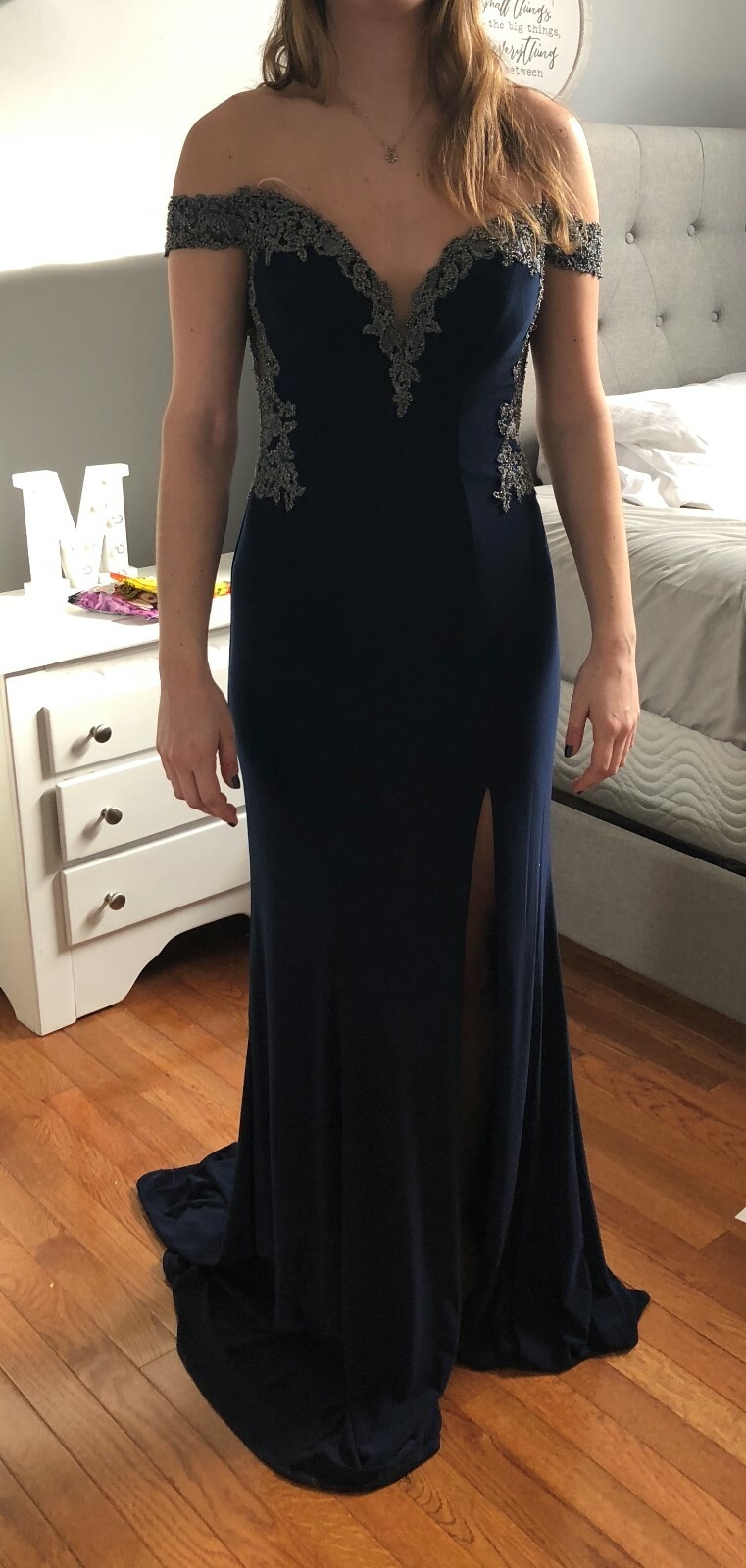 Picture 1 of 5