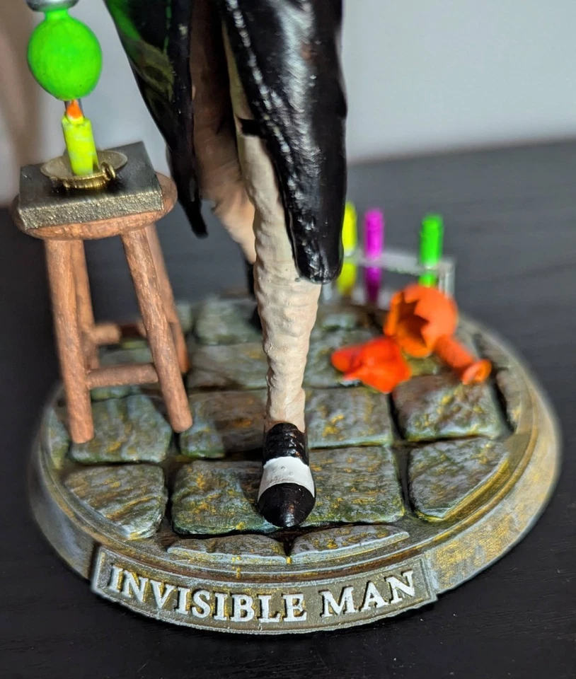 Universal Classic Movie Monsters Invisible Man Awesome Detailed Paint Job - Image 2 of 4