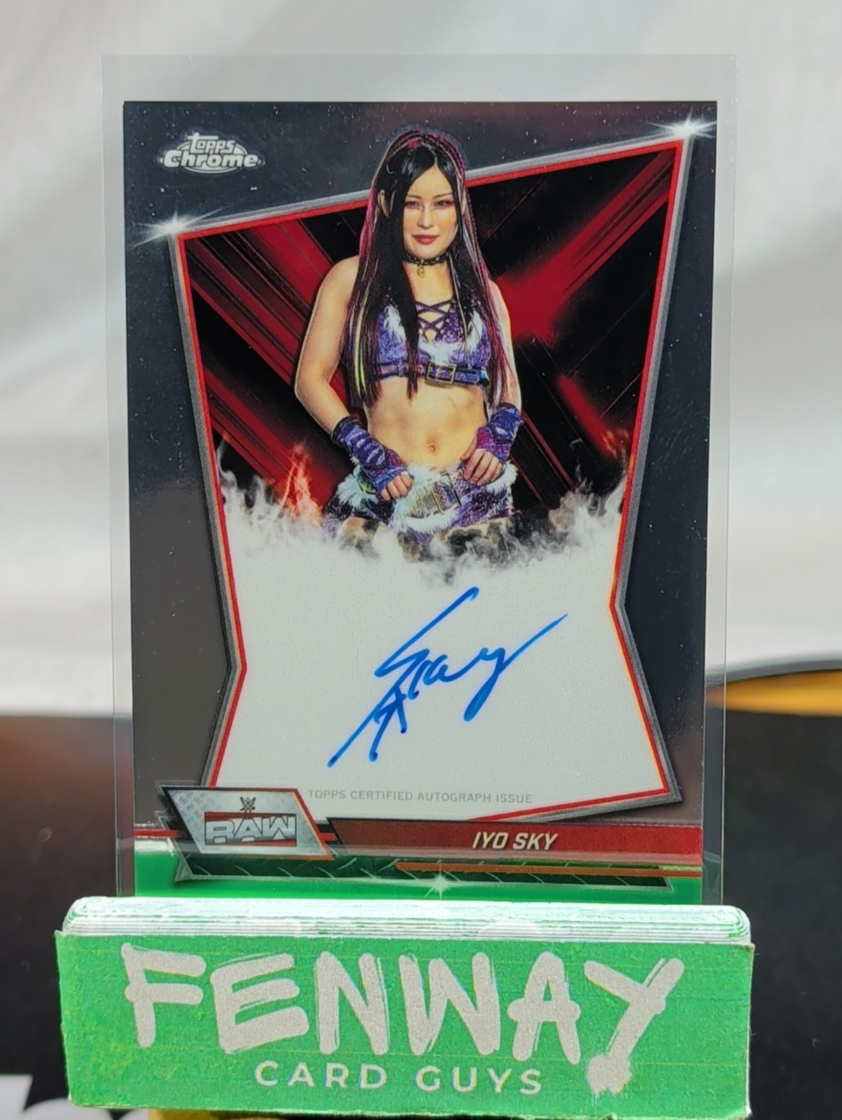 Iyo Sky Red Brand Auto 2026 Topps Chrome WWE #RBA-IYO view 3