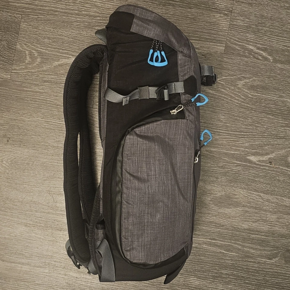 Bolsa para cámara Thule Perspektiv TPDP 101 con almohadillas protectoras. Foto 2 de 4