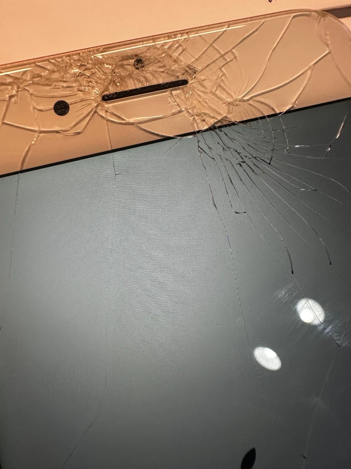 Apple iPhone 8 Plus - 64GB - Rose Gold (Unlocked) A1897 (GSM) - Image 3 of 4