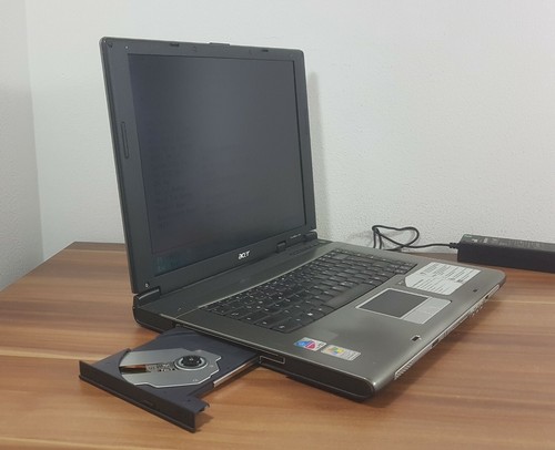 Acer TravelMate 4002 Intel 1,6GHz 512MB Wlan DVD+/-RW ATi Radeon 9700 15" - Bild 6 von 9