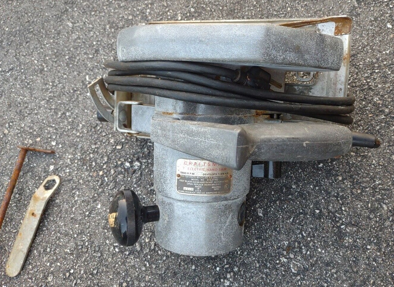 Vintage Craftsman 7" Circular Saw Model 315.27782 With Metal Box As Is