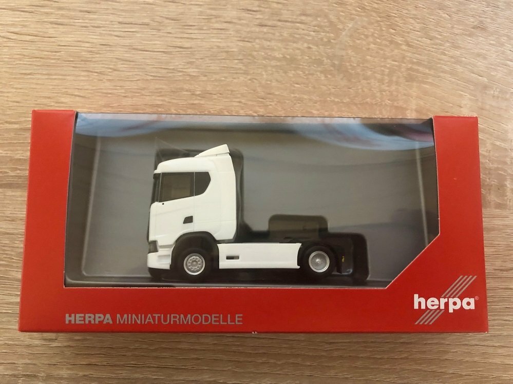 HO camion Scania CS HD Véhicule tracteur lourd | echelle HO