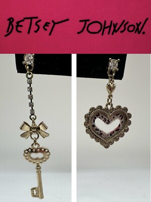 Vintage BETSEY JOHNSON EARRINGS Asymmetrical Heart & Key Post NWT