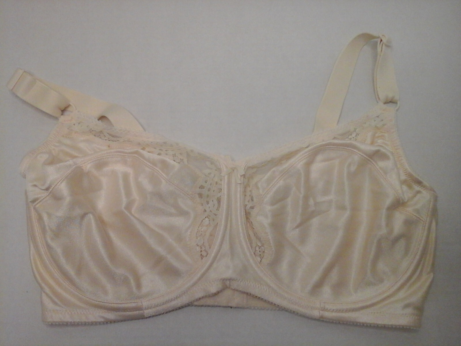 LAST CHANCE! LILYETTE MINIMIZER Bra Style 418 SZ 38DDD Beige Underwire VGUC Read eBay