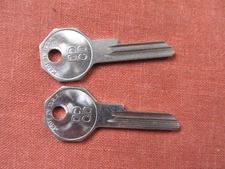 DODGE CHRYSLER DESOTO DD CD KEY BLANKS  1939-48 IGNITION , BRIGGS STRATTON 32192