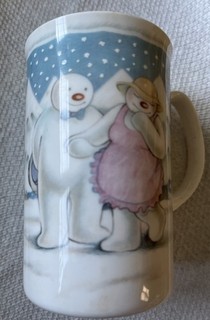 Royal Doulton Bone China Mug The Snowman Gift Collection The Party 1985 England.