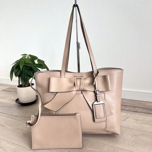 Sac fourre tout bandoulière en cuir PRADA authentique beige moyen femme Italie 116205