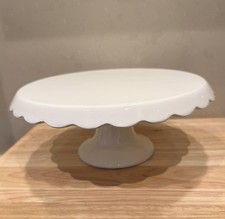 CAKE STAND ~ Ceramic Scalloped Edge Pedestal Cake Stand 25cm diameter.