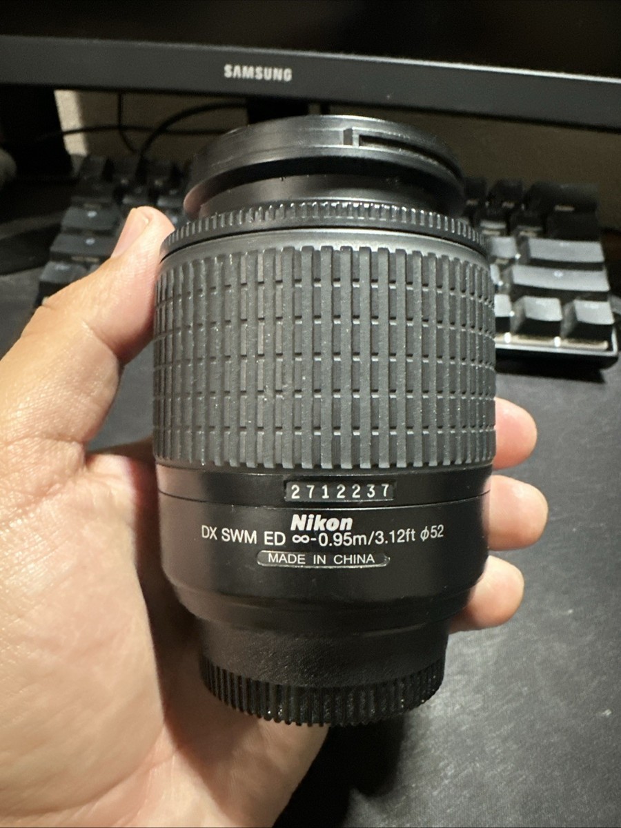 Nikon DX SWM Ed 0.95M/3.12FT 52mm Nikon AF-S Nikkor 55-200mm 1:4