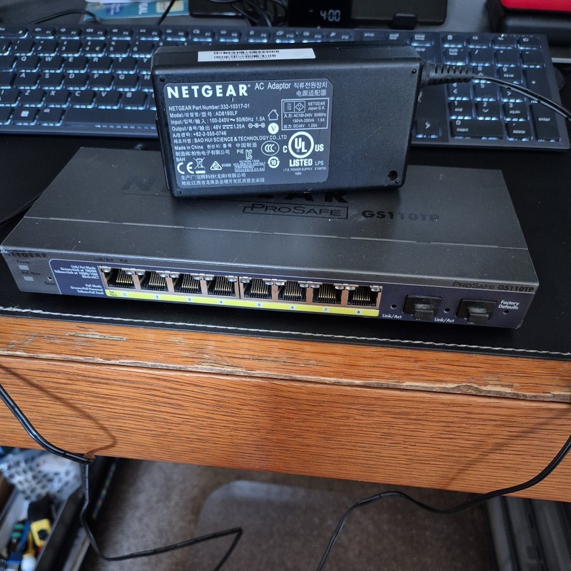Netgear ProSafe GS110TP 10-Port Smart Gigabit PoE Network Switch