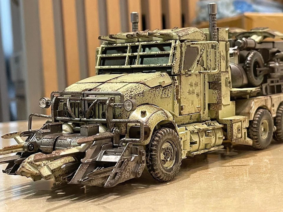 Unique Toys R-05 Desperado MegaBattle Damaged Version Figure Toy - Image 3 of 4