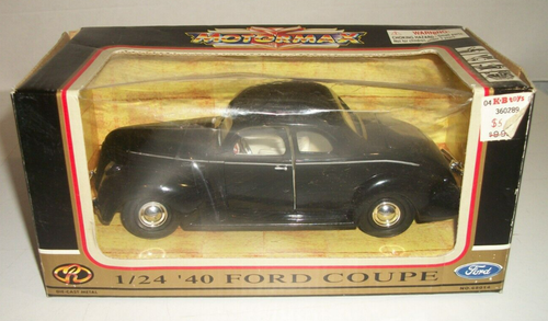 Ford Pickup 1940 negro con llamas 1/18 modelo de coche fundido a