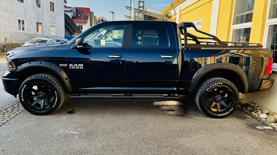 RID R05 10x22 5x139,7 Felgen + Reifen Black Bear AT 305/45/22 für Dodge Ram 1500 - Bild 2 von 3