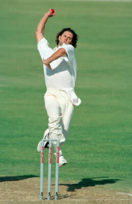 Chris Cairns bowling for Nottinghamshire during their County - Cricket Photo 2