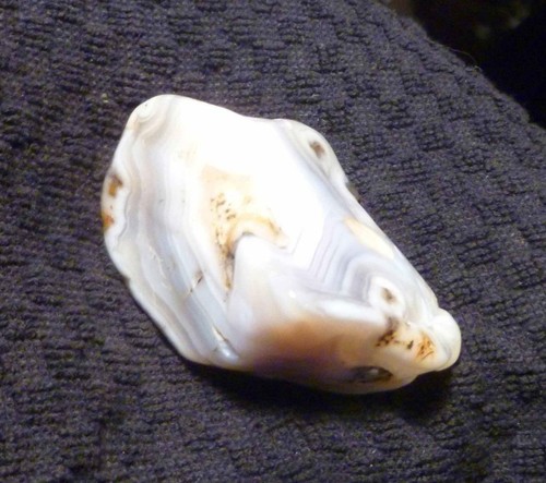 3" Super! White Banded Agate 6oz - Picture 4 of 8