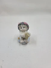 Dreamsicles - STAR BABY - Angel Figurine - 2" tall Angel w/Gold Star No Box