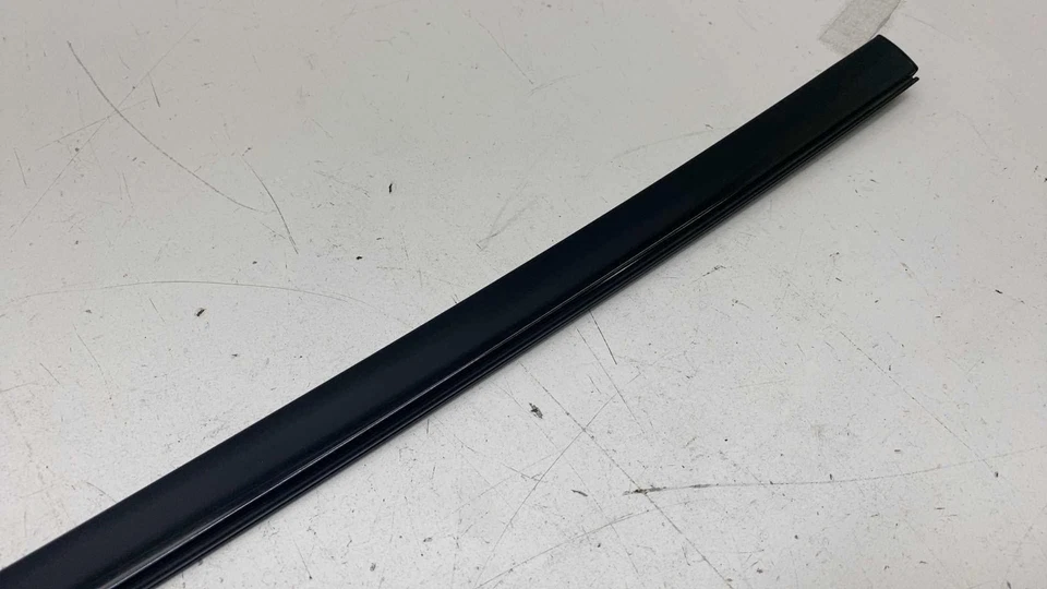 ⭕ 17-25 Chrysler Pacifica Rear Driver Side Sliding Door Window Belt Molding Left Foto 4 de 4