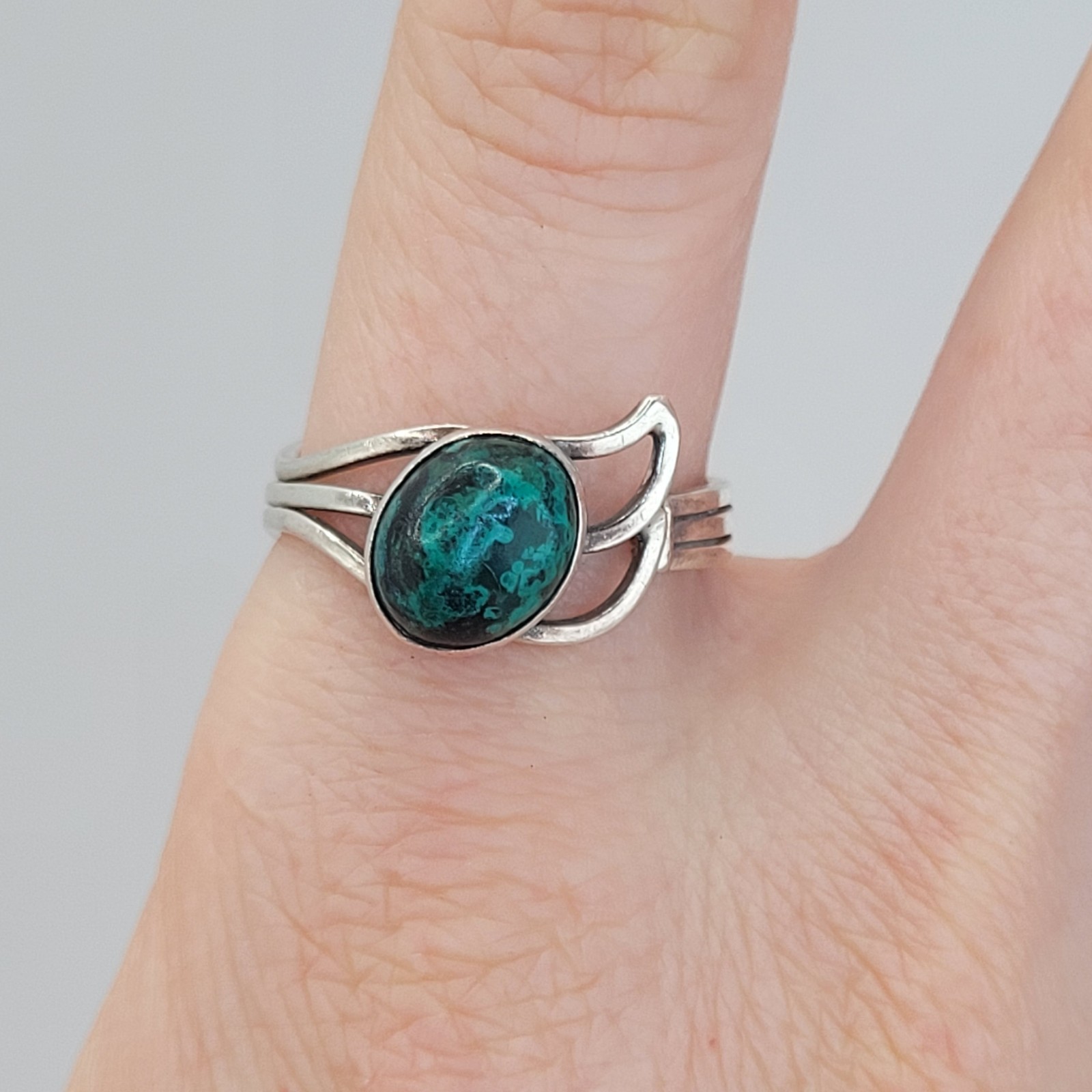 925 Sterling Silver Split-Shank Wing Oval Chrysoc… - image 1