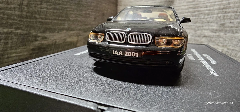 Coche fundido a presión Minichamps 2001 BMW Serie 7 escala 1:43 edición limitada 1 de 1000 Foto 2 de 4