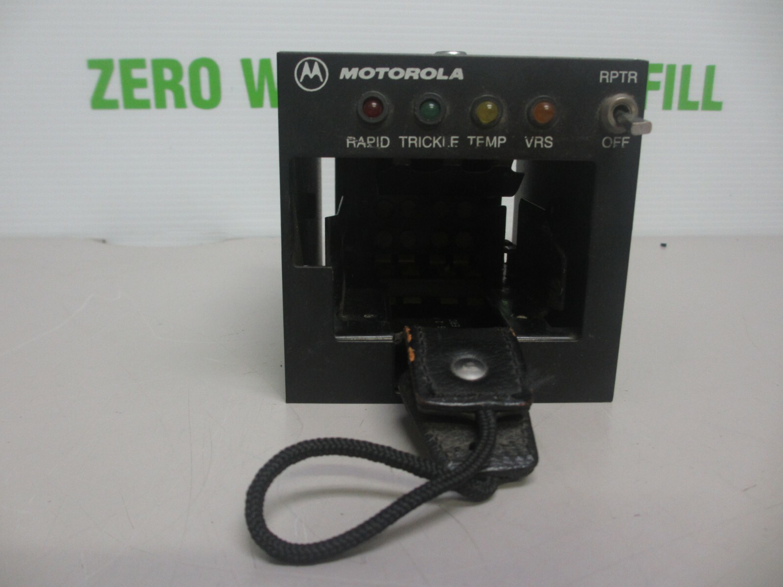 Motorola NTN9176C Vehicular Car Rapid Charger XTS2500 XTS5000 MT2000