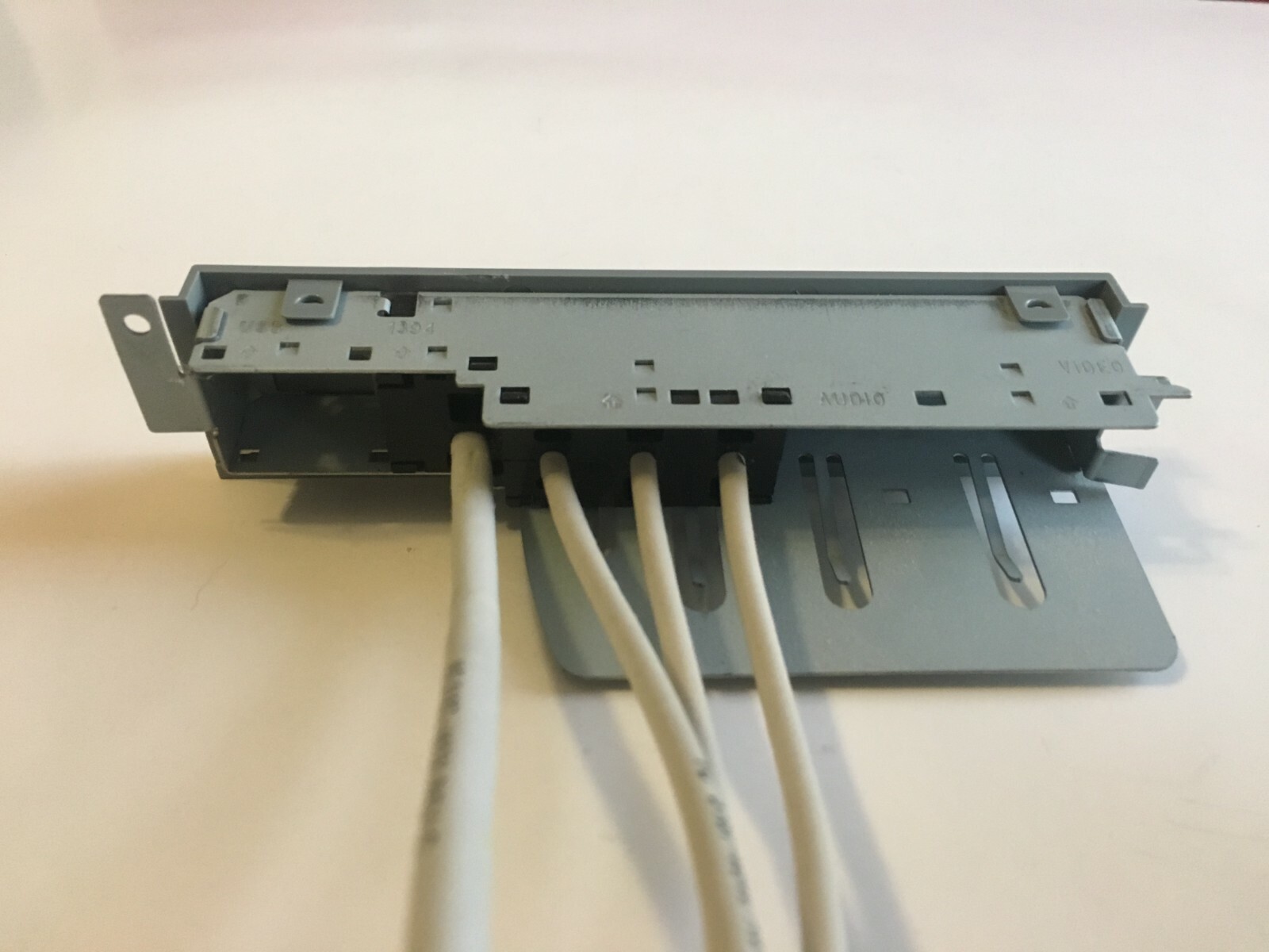 HP Pavilion a1110n Front I/O connector panel Firewire IEEE 1394 5069 ...