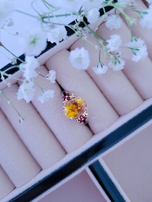 18 Karat Bicolor Gold Citrin Ring