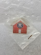 Kiwanis Florida We Build Ft. Myers South Enamel Lapel Pin 1995 Clutch Back NOS