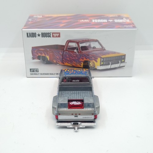 MINI GT KAIDO HOUSE CHEVROLET SILVERADO DUALLY ON FIRE V1 KHMG127 CHASE - Picture 13 of 14