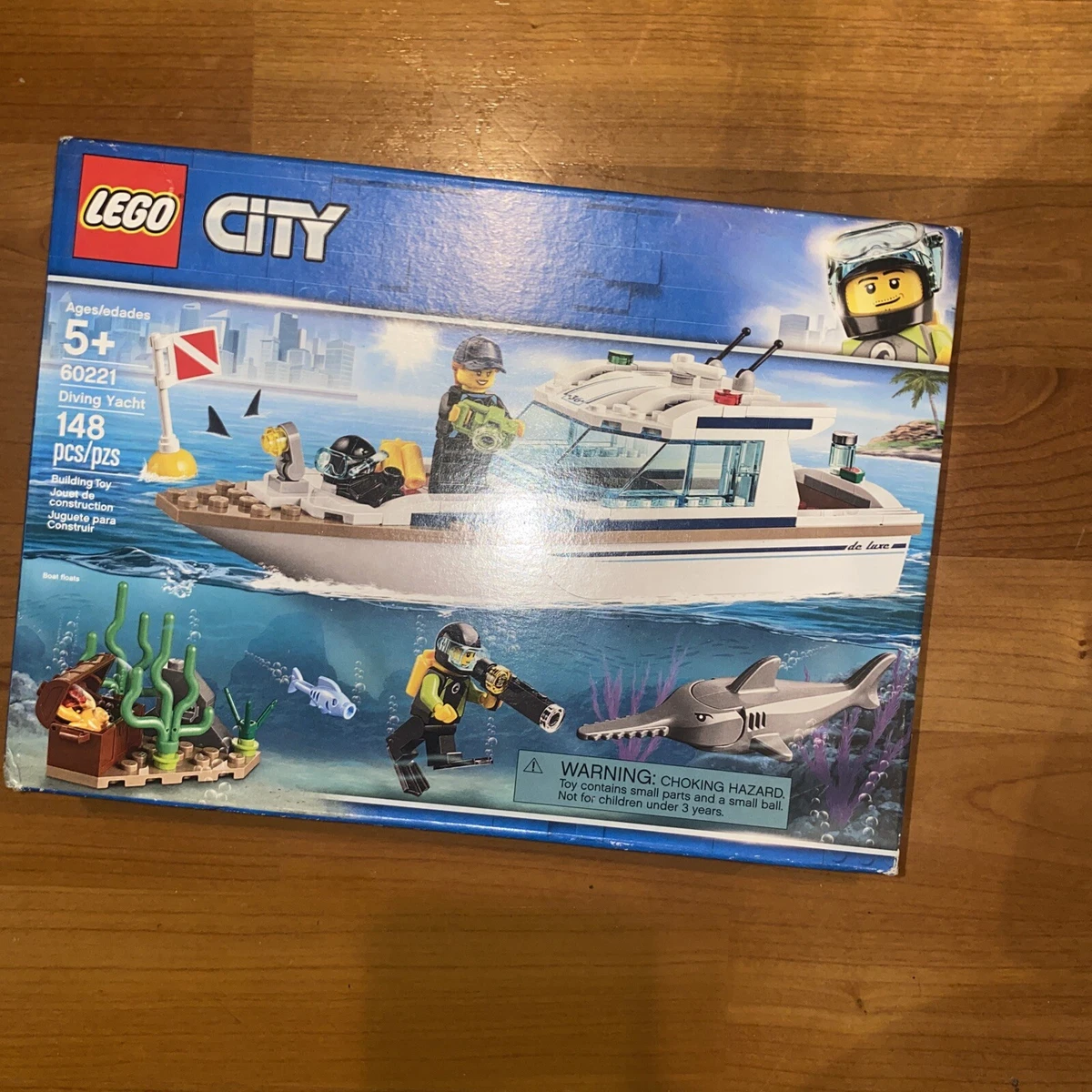 LEGO City Great Vehicles Diving Yacht 60221 Ship Building Toy and Diving  Minifigures (148 Pieces)