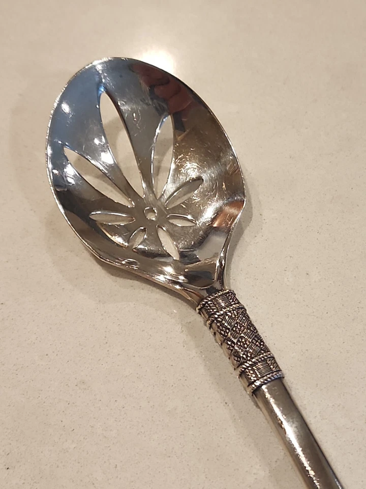 Wallace Sterling GOLDEN AEGEAN WEAVE (1970) Pierced BON BON / NUT SPOON-No Mono - Image 3 of 4