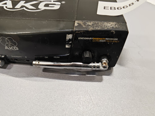 AKG UHF SR40 Diversity Receiver - Used, Scratched, No Accessories - Picture 3 of 8