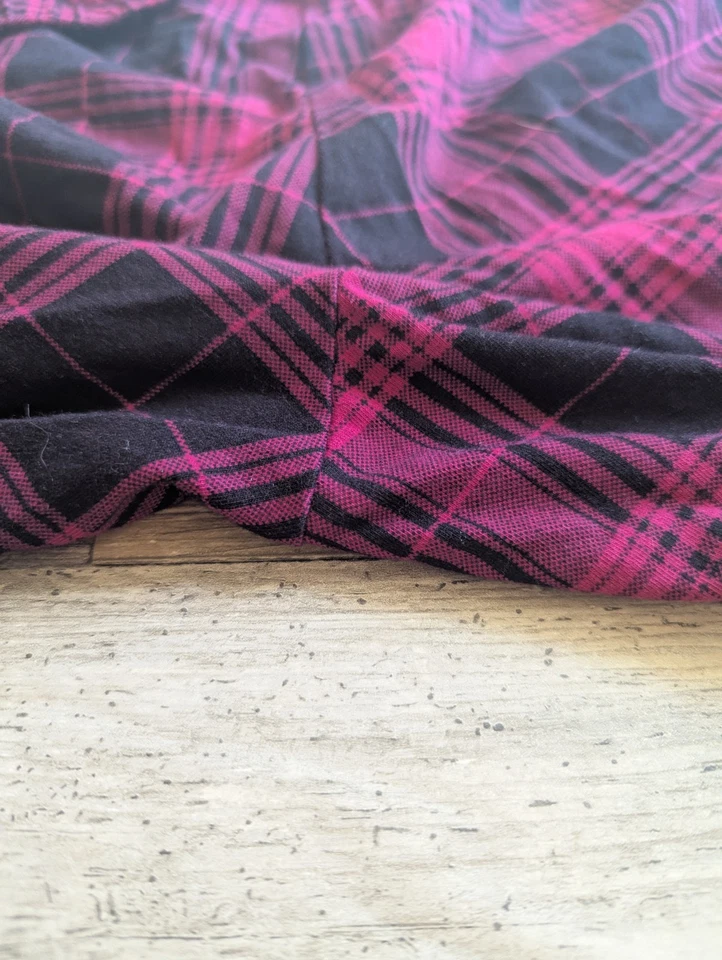 Pantalones leggings a cuadros tórridos negros y rojos talla 3 usados en excelente estado Foto 2 de 4