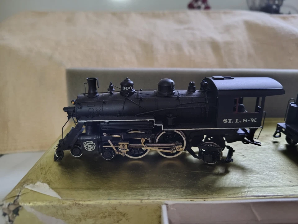 VTG Korean Brass Engine & Tender Cotton Belt #600 Hon-3 Scale 4-4-2 Painted Box - Image 4 of 4